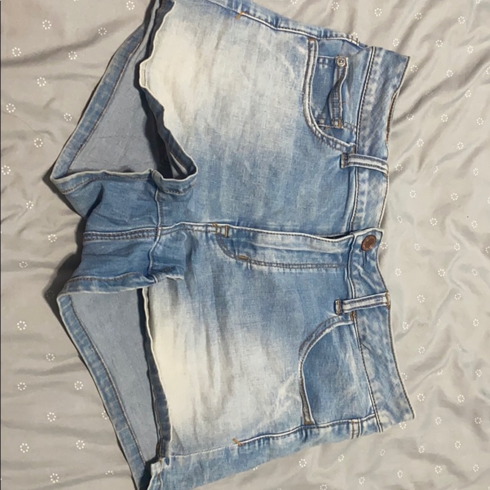 American eagle high rise shorts.
